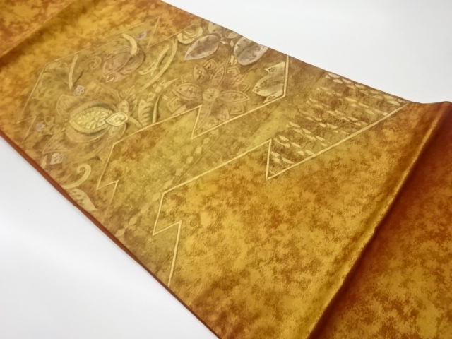 リサイクル　金彩松皮菱に草花・抽象模様袋帯